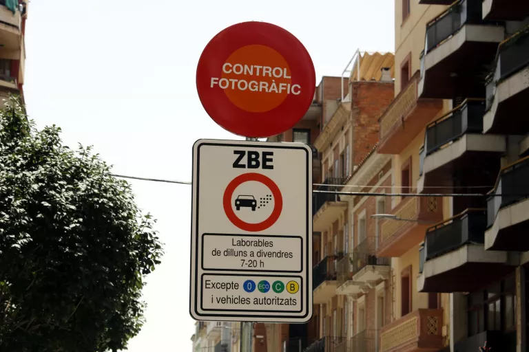 La Zona de Baixes Emissions del Centre Històric sanciona 224 conductors en el seu primer any