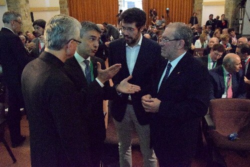 Pensar com una empresa global i motivar equips, claus de futur