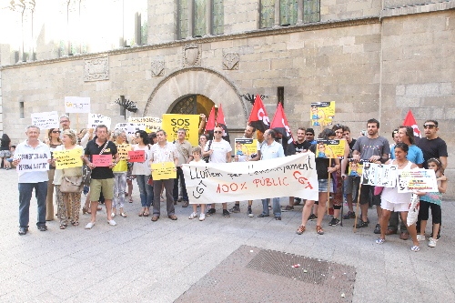 Els sindicats demanen 80 docents més el pròxim curs a Ensenyament