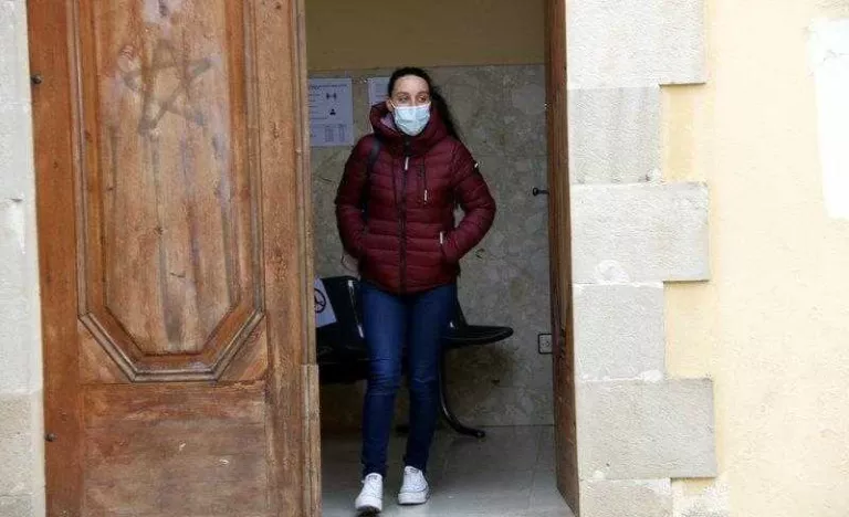 La jutgessa ordena ara investigar per homicidi la mare del nadó mort a Tàrrega