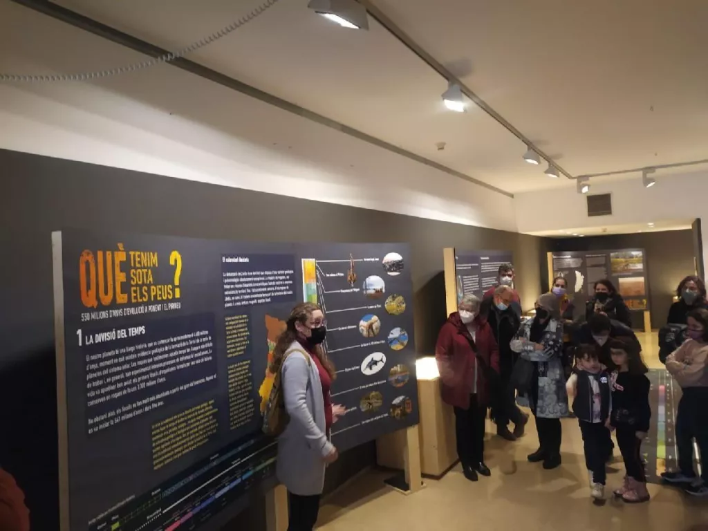 El Museu de la Noguera fa una visita guiada de l'exposició 'Què tenim sota els peus?'