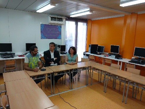 Alumnes de FP de la Caparrella assumeixen la reparació d’ordinadors de centres públics