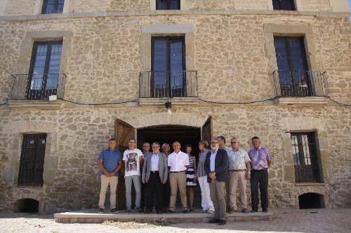 La Paeria facilitarà convertir la Casa Gran de Sucs en un hotel restaurant