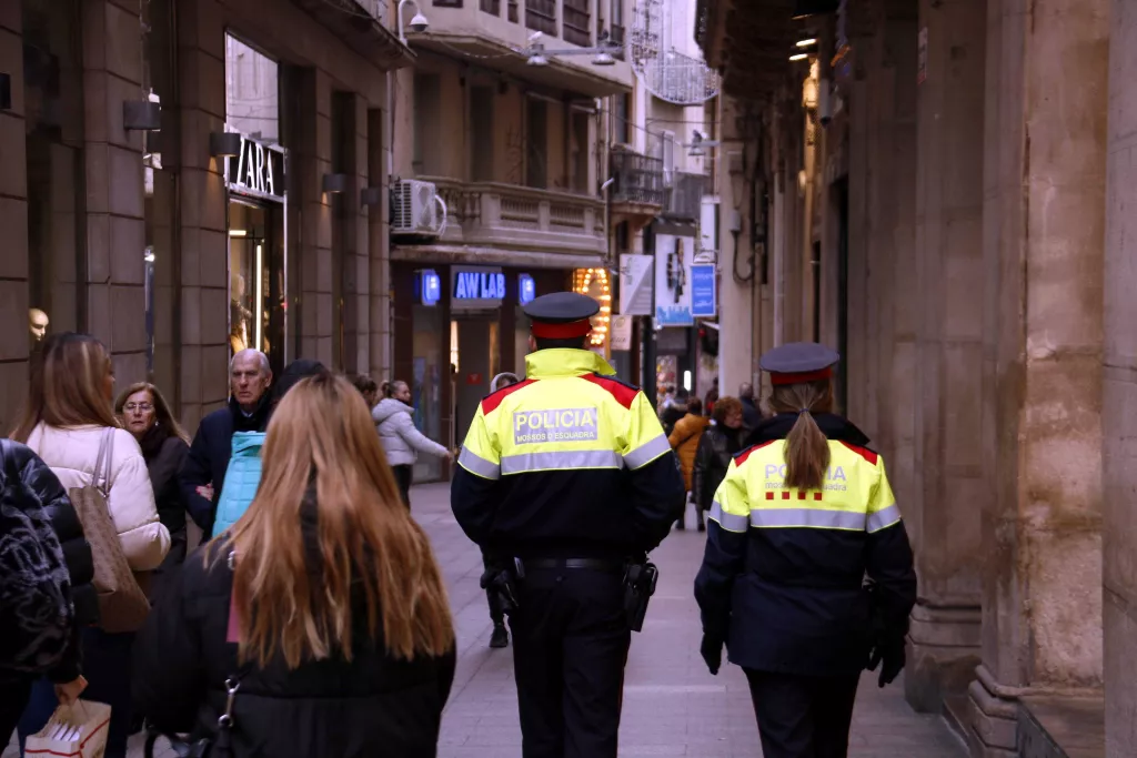 ⏯️ La policia reforça la seva presència a l'Eix Comercial de Lleida durant la campanya de Nadal