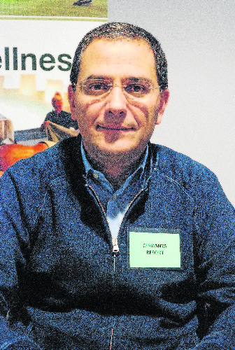 Cent lleidatans busquen feina amb 400 entrevistes en 4 hores a la Seu