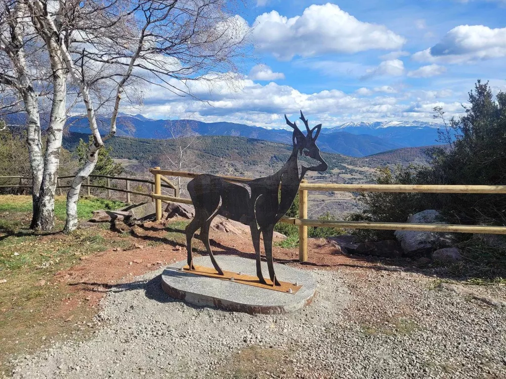 El mirador de la Creu de Guils, un 'balcó de cel' a l'Alt Urgell