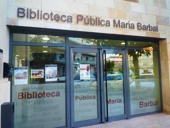Tremp obre la biblioteca i atén trenta usuaris