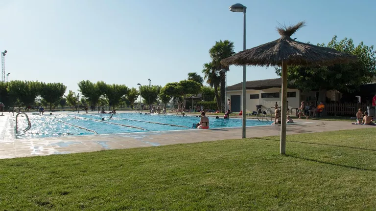 Obertura de les piscines municipals al Palau d'Anglesola