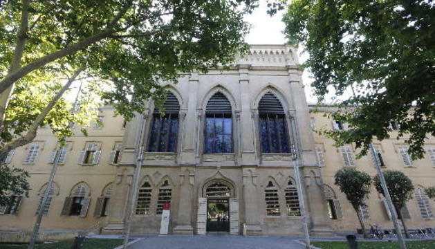 Les universitats contracten docents associats vulnerant la normativa