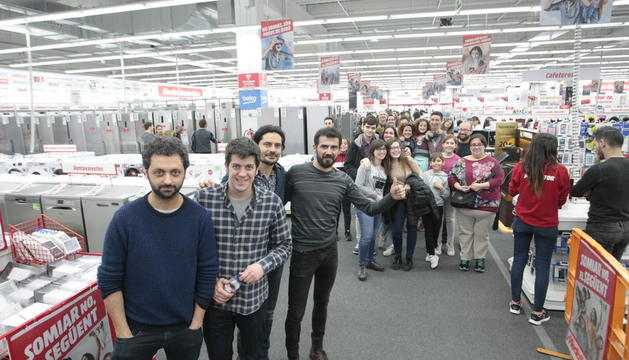 “Només som quatre tios amb els peus a terra que s’ho passen bé tocant”