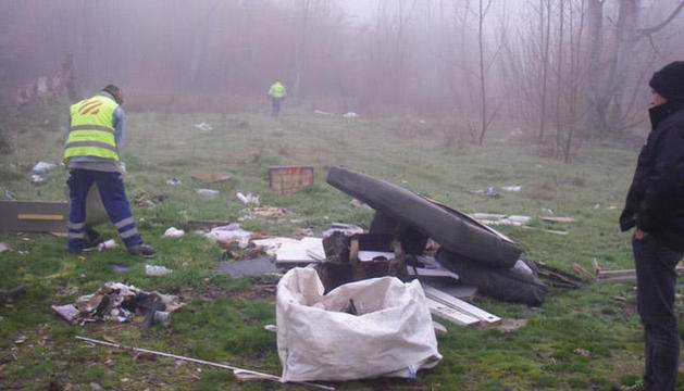 L’ACA investiga abocaments al Segre i retira 500 kg d’escombraries a Torres