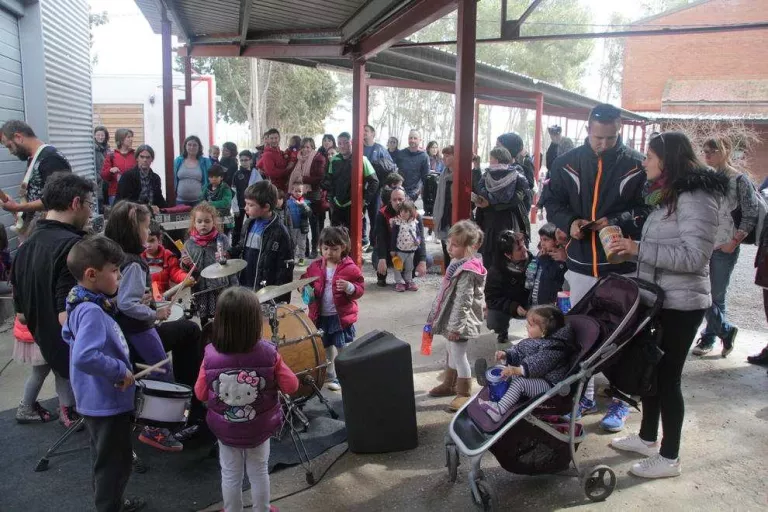 L’Escola Alba exigeix a la Paeria que faci el manteniment del pàrquing