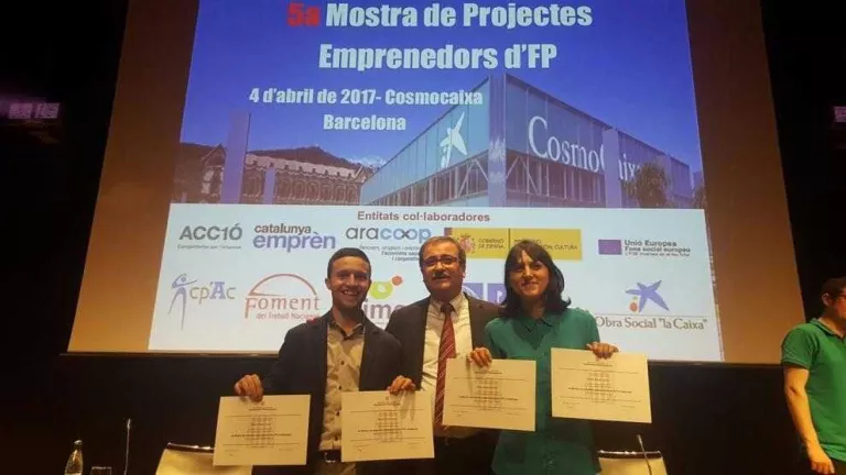 Premien dos emprenedors de FP de l'Escola del Treball