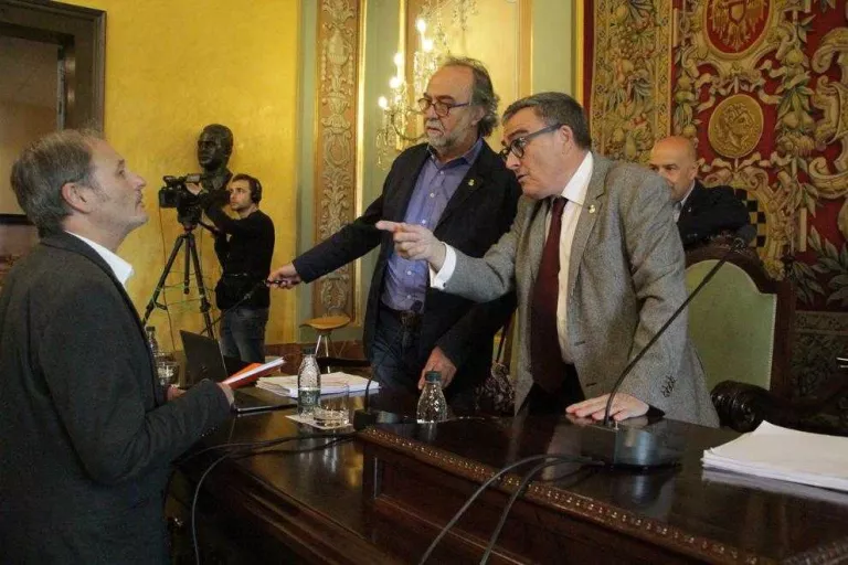 El ple aprova el finançament de la gespa del Camp d’Esports amb només 4 vots en contra