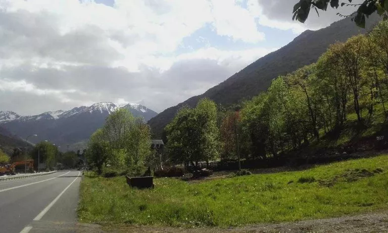 La zona on s’ubicarà l’oficina de turisme de Les.