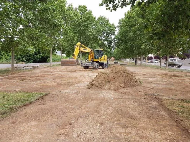Fraga inicia la pista de skate que reclama el consell de joves