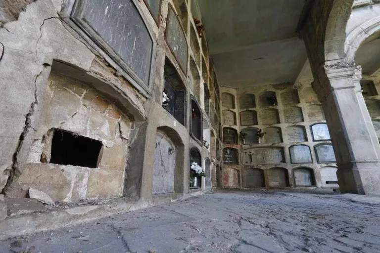La Paeria veu inviable restaurar els nínxols de Santa Cecília