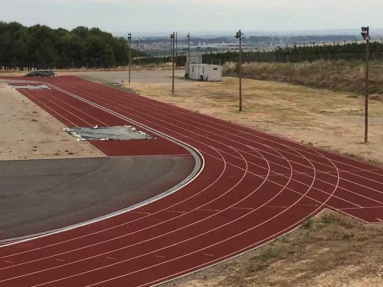La pista d'atletisme de Mollerussa serà de pagament al setembre i costarà fins a 105 €/any