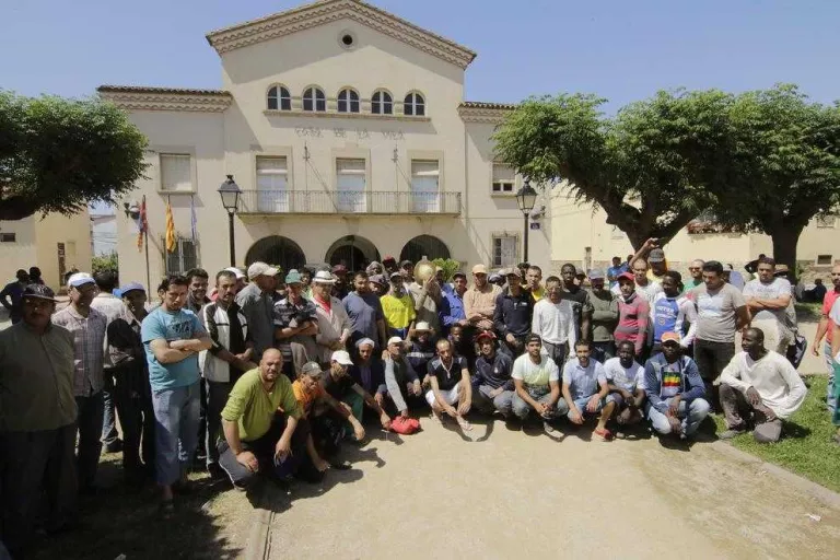 Vaga de temporers a Seròs per “no cobrar el conveni i les llargues jornades”