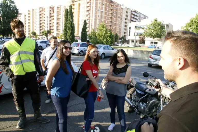 La vaga suspèn 58 exàmens del carnet de conduir a Lleida i agreuja el col·lapse