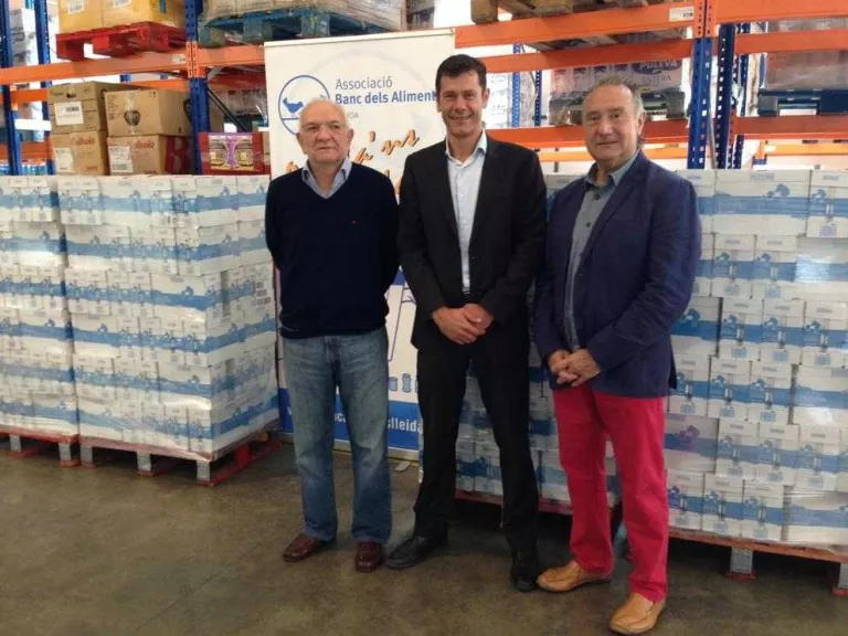 Donen 11.700 litres de llet per als casals d'estiu