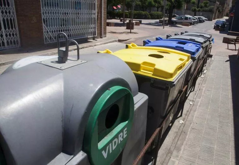 Tàrrega incrementa les illes verdes de contenidors per reciclar fins al 50%