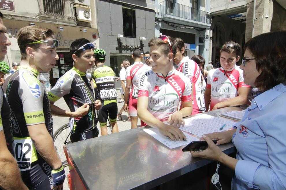 La Volta ja roda amb la dificultat afegida de la calor