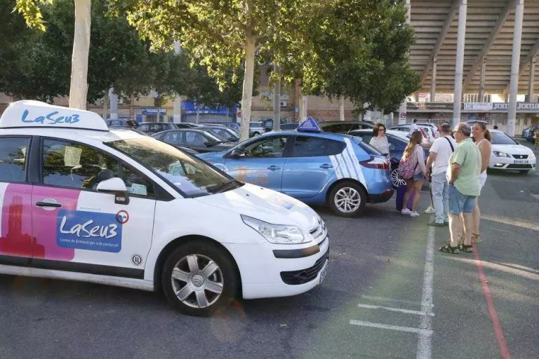 La meitat d’examinadors treballarà el tercer dia d’aturada