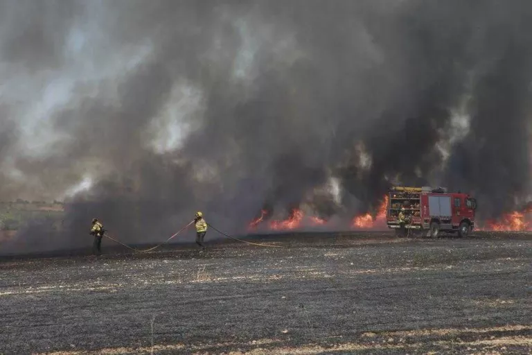 Denuncien que falten 80 auxiliars de bomber en plena onada de calor