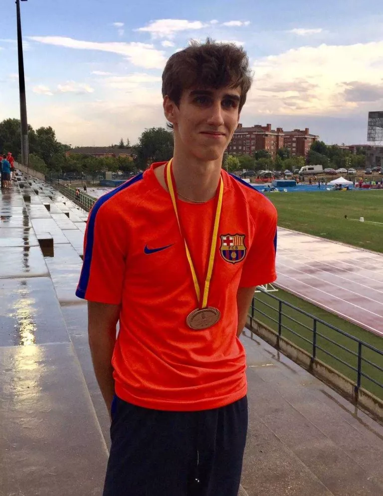 El lleidatà Bernat Erta es penja el bronze en els 400 metres tanques