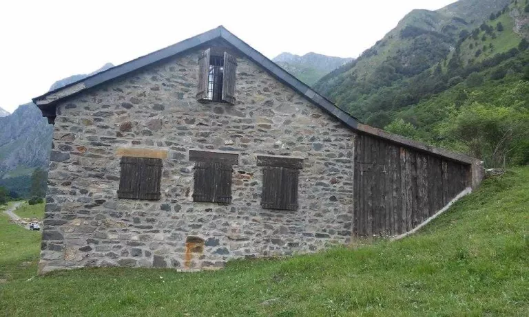 Ajuntaments d’Aran estudien obrir bordes i cabanes a usos hotelers i de turisme rural