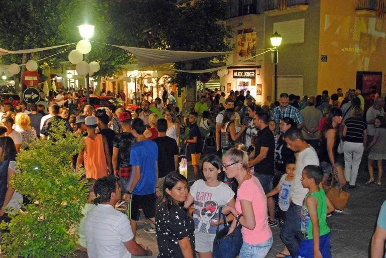Unes 80 botigues de Mollerussa obriran divendres a la nit per inaugurar les rebaixes