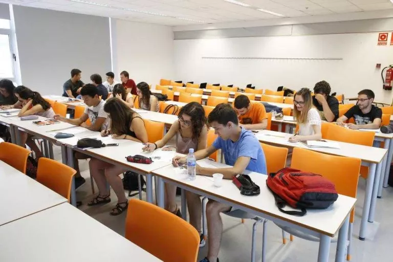 Cursos de català a Lleida amb més de 2.300 inscrits