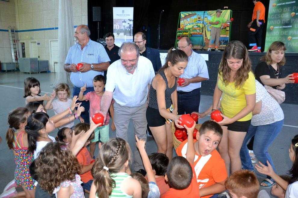 Fruita als casals per a dos mil nens