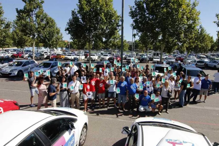 Les autoescoles diuen ‘prou’