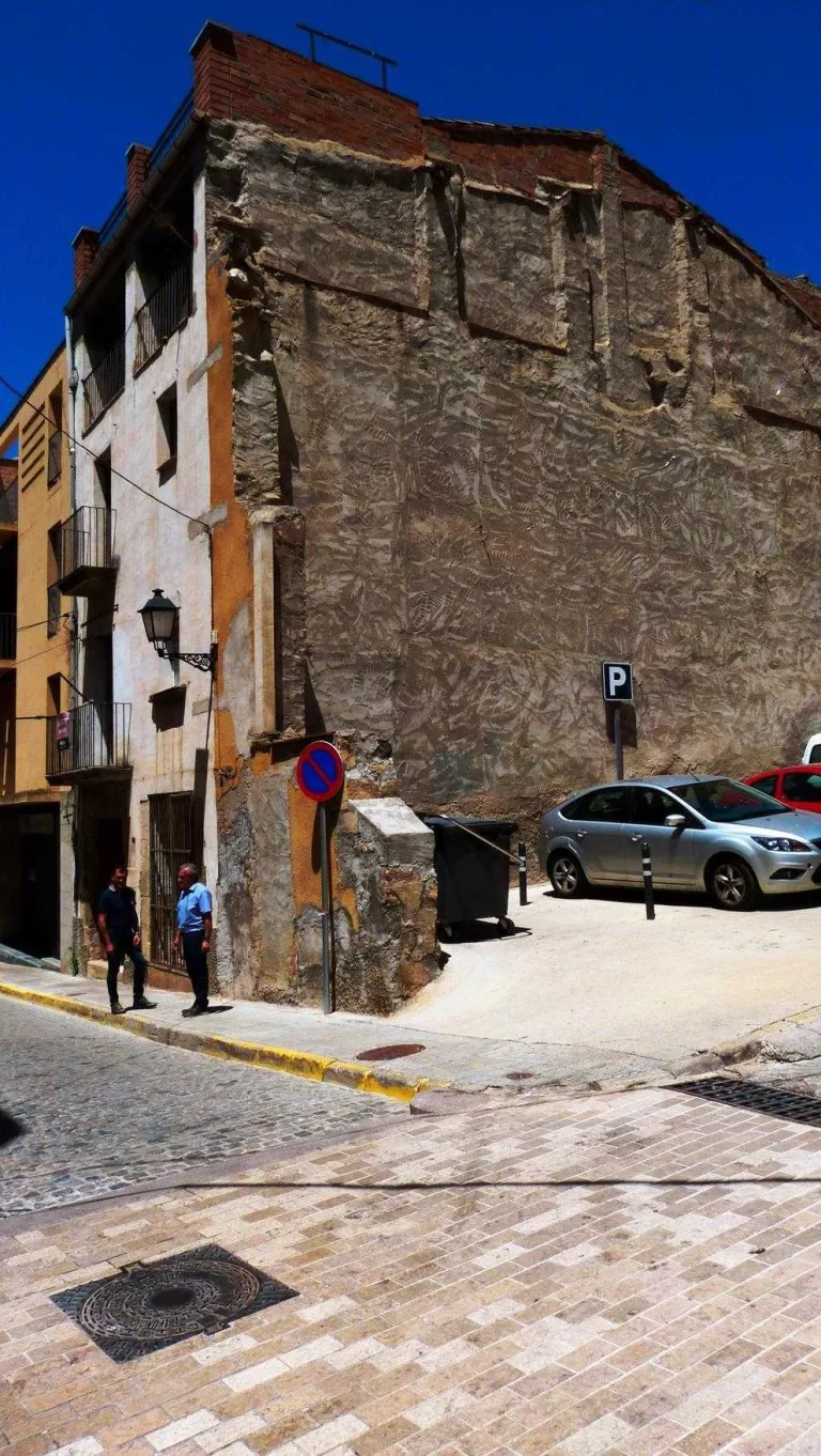 Les Borges compra un immoble i el demolirà per millorar la plaça Abadia