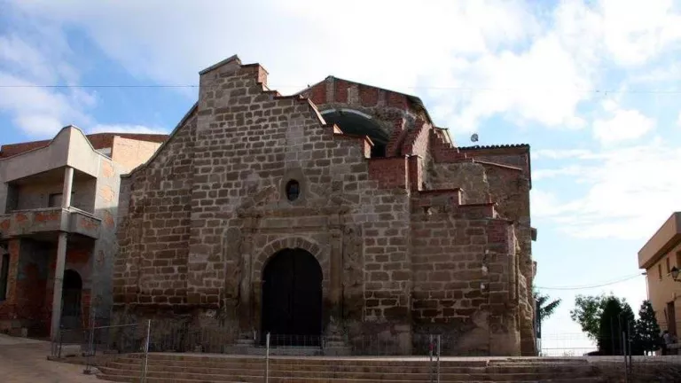 El bisbat encarrega a un especialista en temples reconstruir el de Rosselló