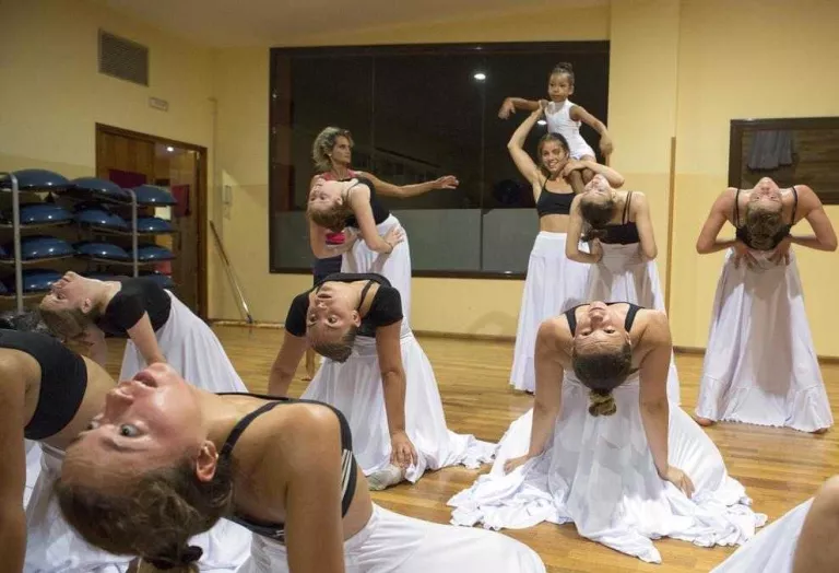 La llegenda de Roma presideix avui el Mercat, la dansa i la Bakanal de Guissona
