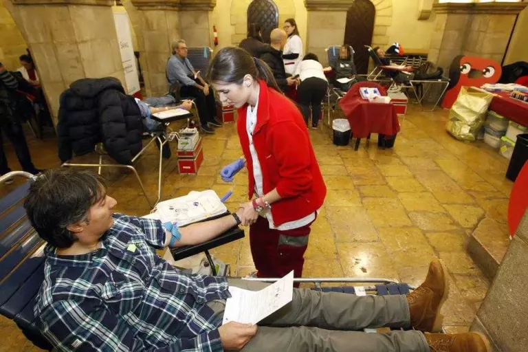 Campanya per mantenir les donacions a l’estiu