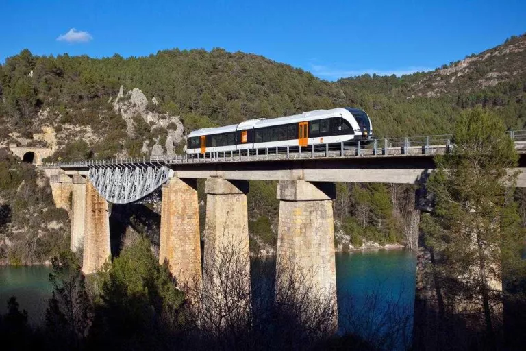 Els nous trens disparen un 200% la demanda de la línia de la Pobla