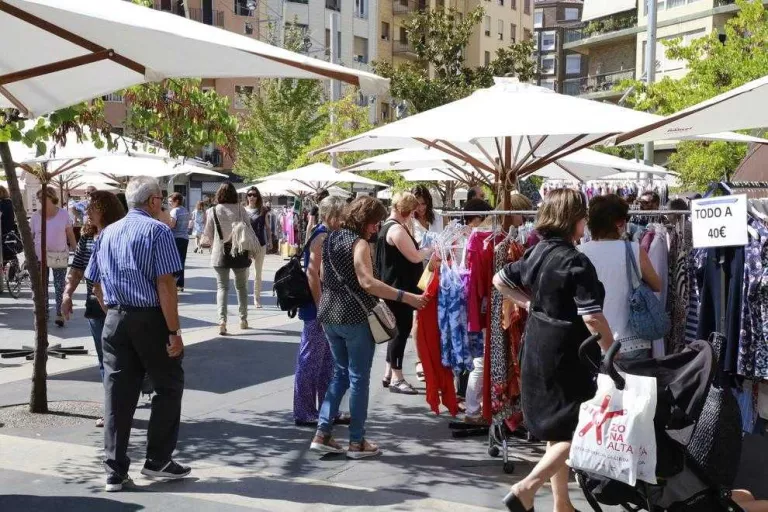 La nova llei de Comerç obliga a tancar a les 21.00 hores entre l’octubre i el maig