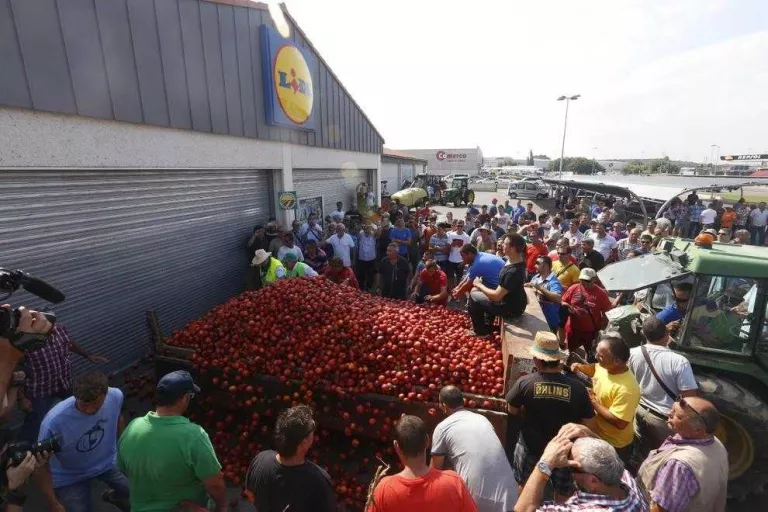 Tractors contra la ruïna