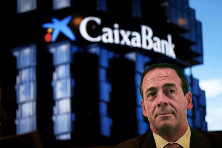 CaixaBank guanya un 31,6% més en el primer semestre