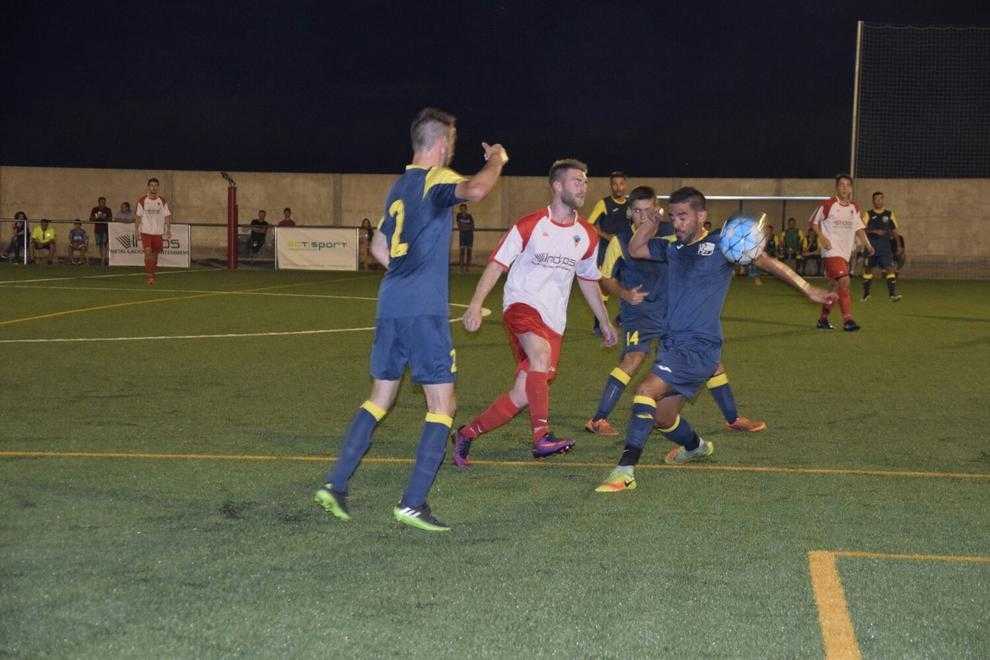 Primer triomf de l’EFAC i taules en el debut del Borges