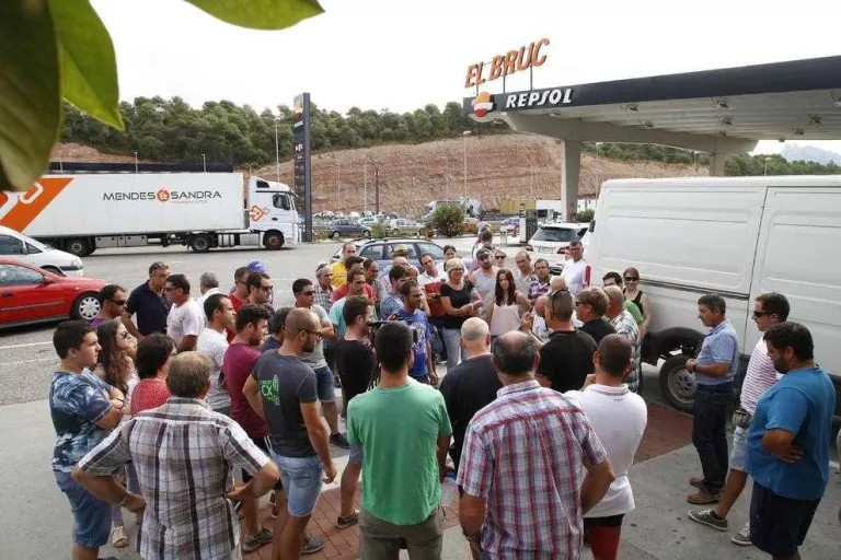 El sector de la fruita de pinyol trasllada a Barcelona la ‘guerra’ contra els preus