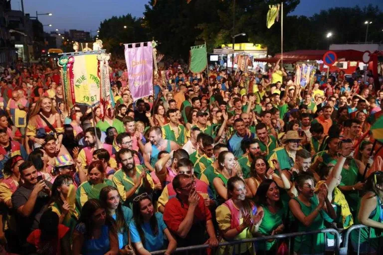Pardinyes veu excessius 700 euros en taxes per a les festes