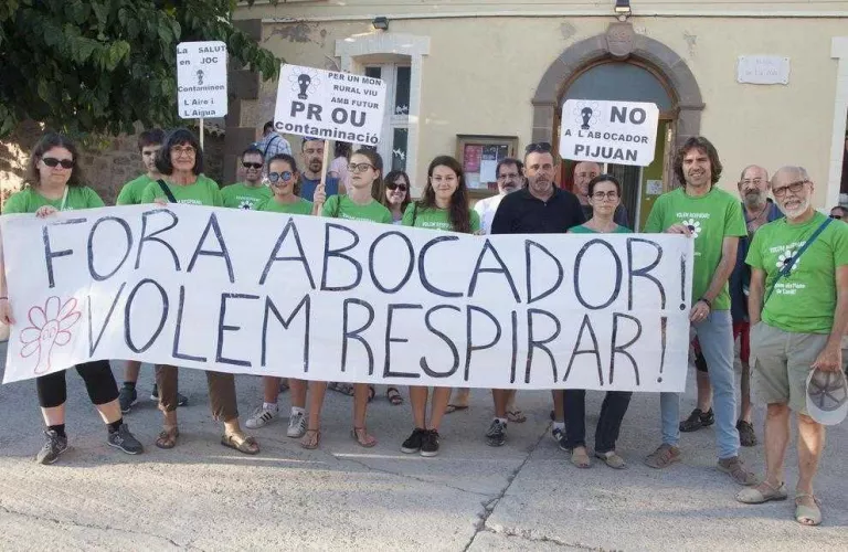 Els contraris a la planta de compostatge d’Ossó es manifestaran cada setmana