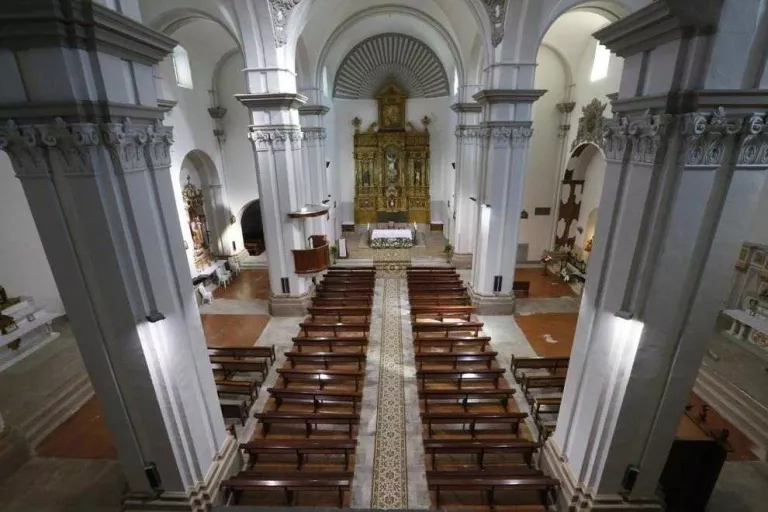 Reformen l’església de Maials gràcies a donatius de veïns