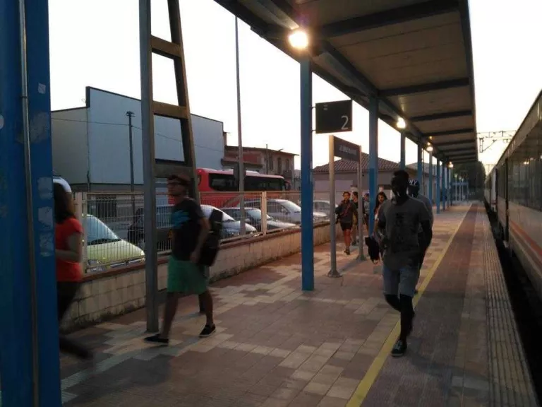 Transbords amb resignació després de l'explosió a l'estació de trens de Puigverd de Lleida