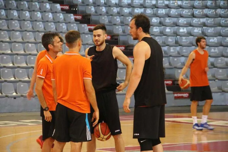 El Força Lleida busca un amistós abans de la Lliga